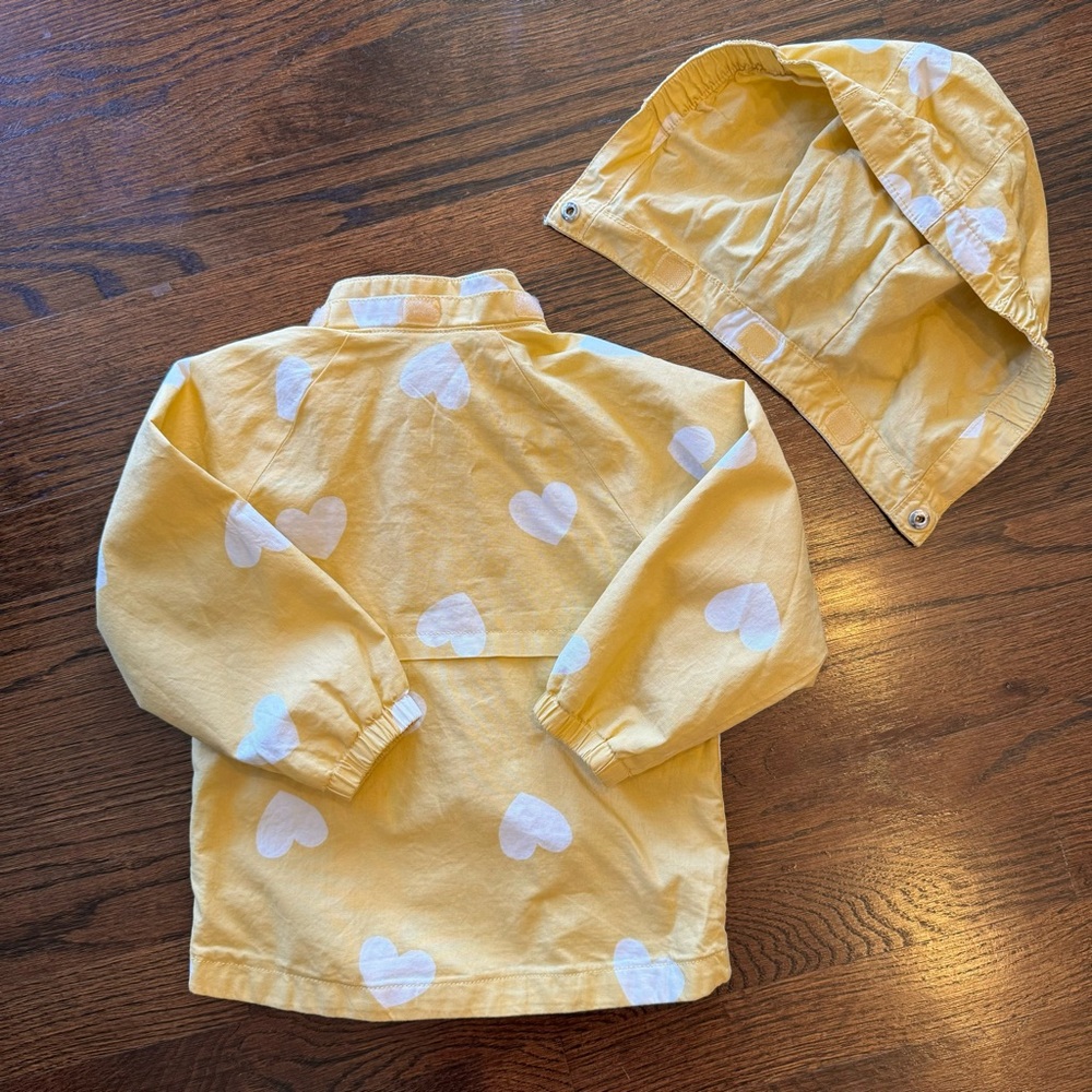H & M YELLOW JACKET W/WHITE HEARTS & HOOD - Picture 2 of 8